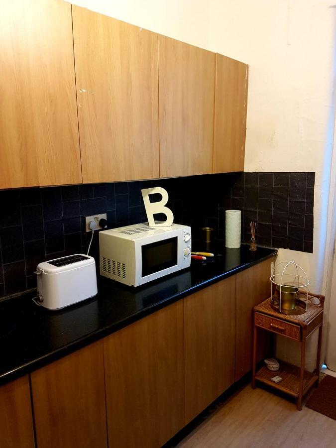 Budget House In Gants Hill Ilford Exterior foto