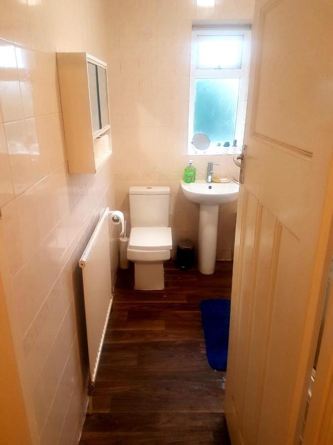 Budget House In Gants Hill Ilford Exterior foto